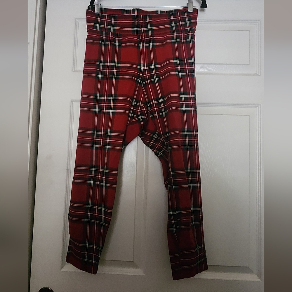 Old Navy Red and Green Leggings with Festive Flair